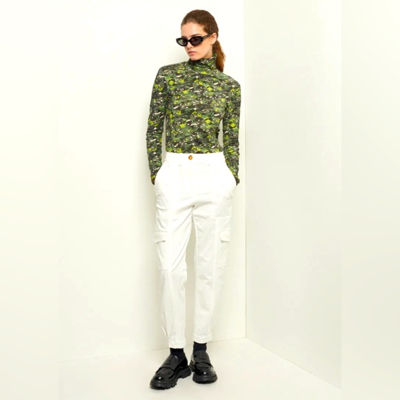 Derek Lam 10 Crosby ELIAN UTILITY PANTS
$295
COLOR: WASHED WHITE - Picture 3 of 6